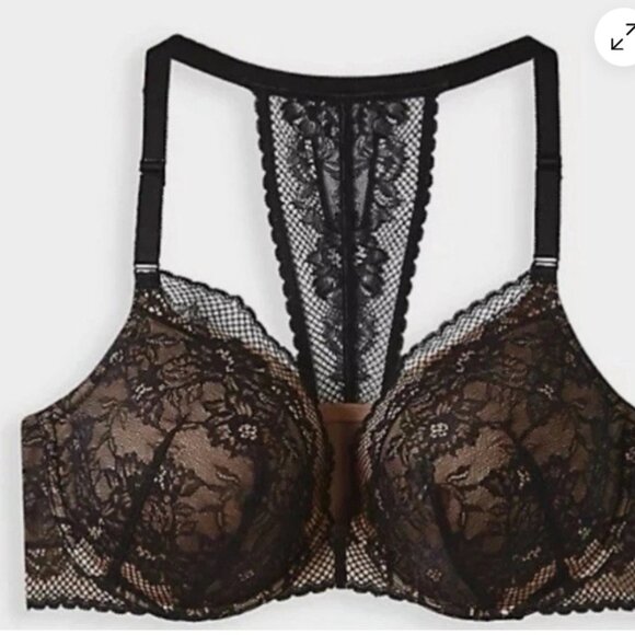 TORRID CURVE: Front Close - Picture 3 of 6